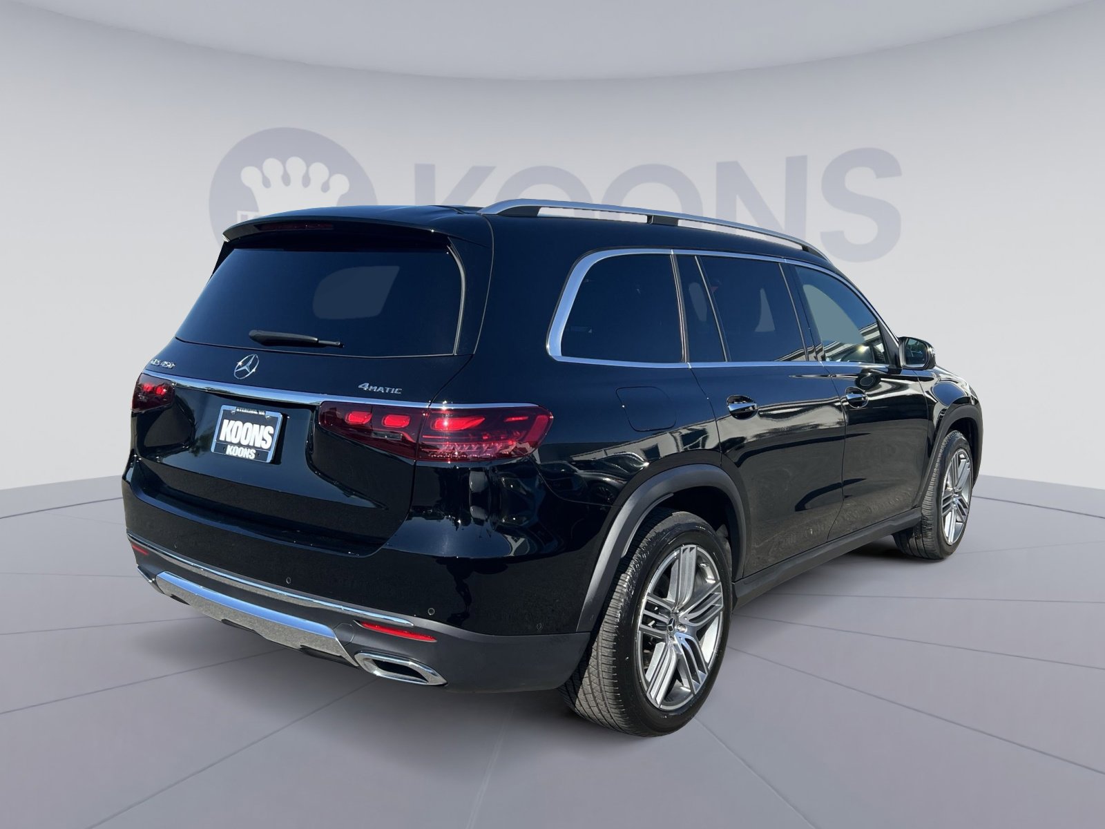 Used 2025 Mercedes-Benz GLS 450 4MATIC image 11