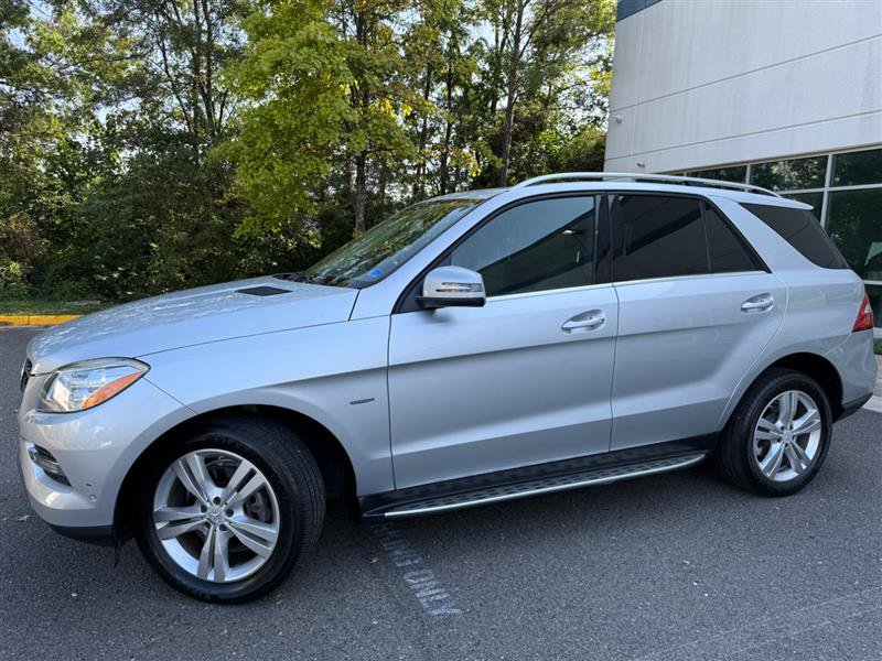Used 2012 Mercedes-Benz ML 350 BlueTEC 4MATIC image 5