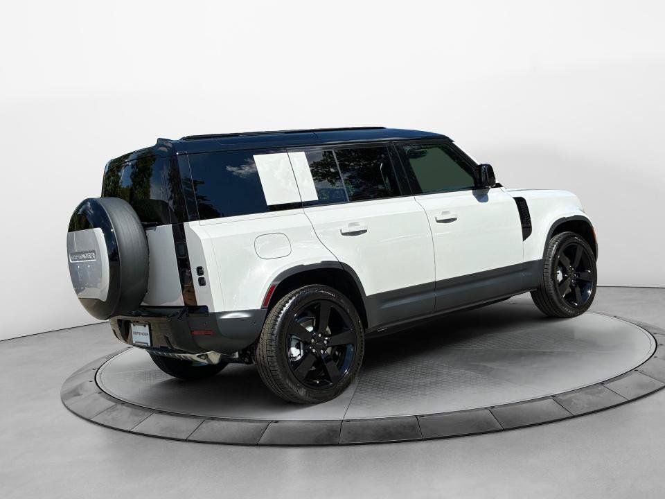 New 2026 Land Rover Defender 110 S AWD/4WD image 7