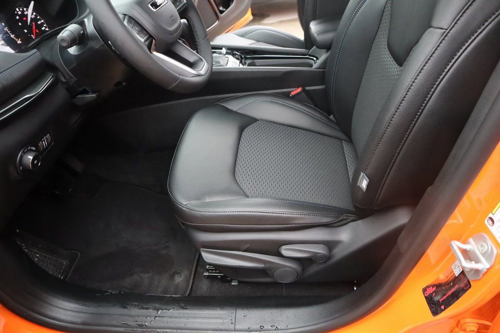 New 2026 Jeep Compass Latitude AWD/4WD image 11