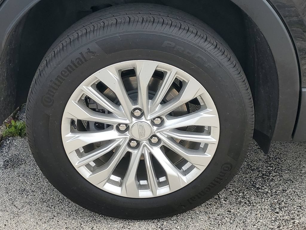 Certified 2024 Cadillac XT4 Luxury w/ Cold Weather Package AWD/4WD image 5