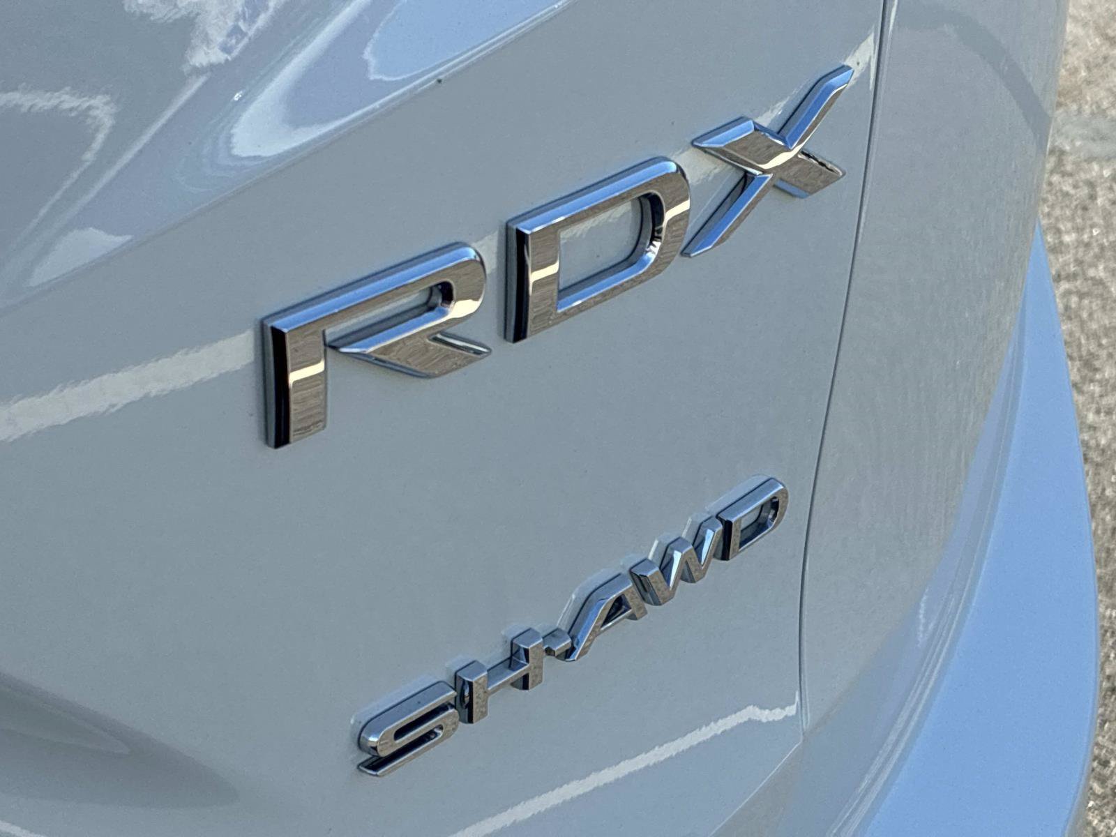 Used 2025 Acura RDX SH-AWD image 12