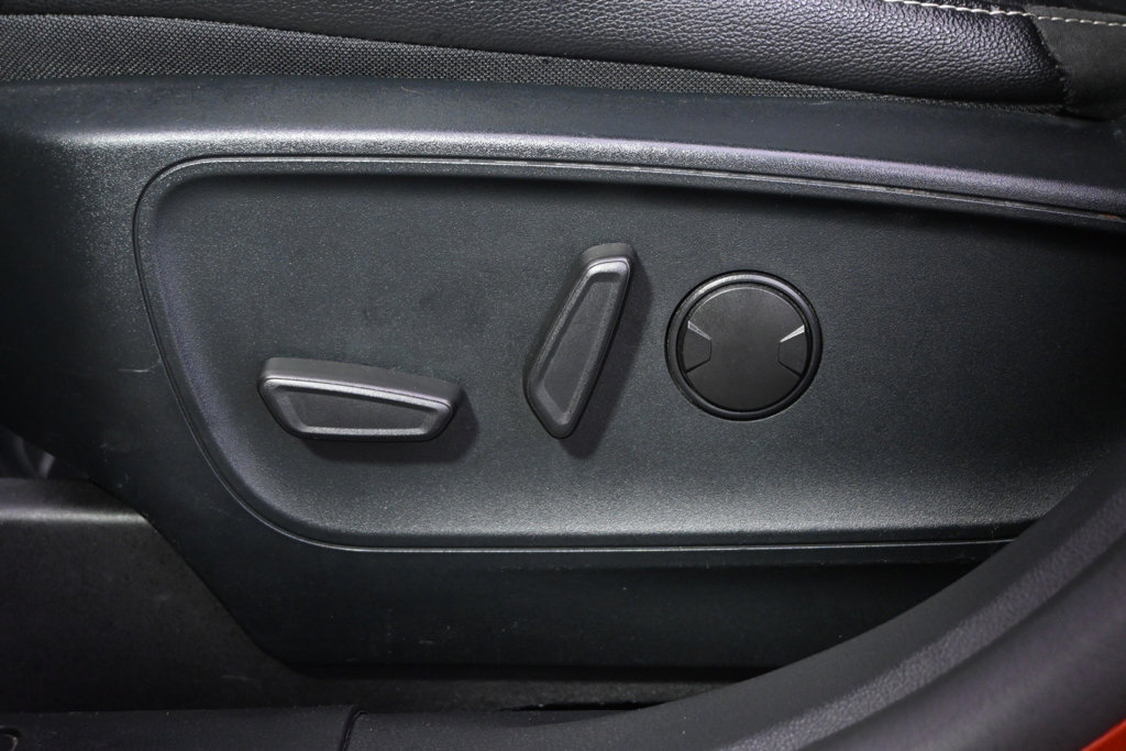 Used 2020 Ford Escape Titanium AWD/4WD image 14