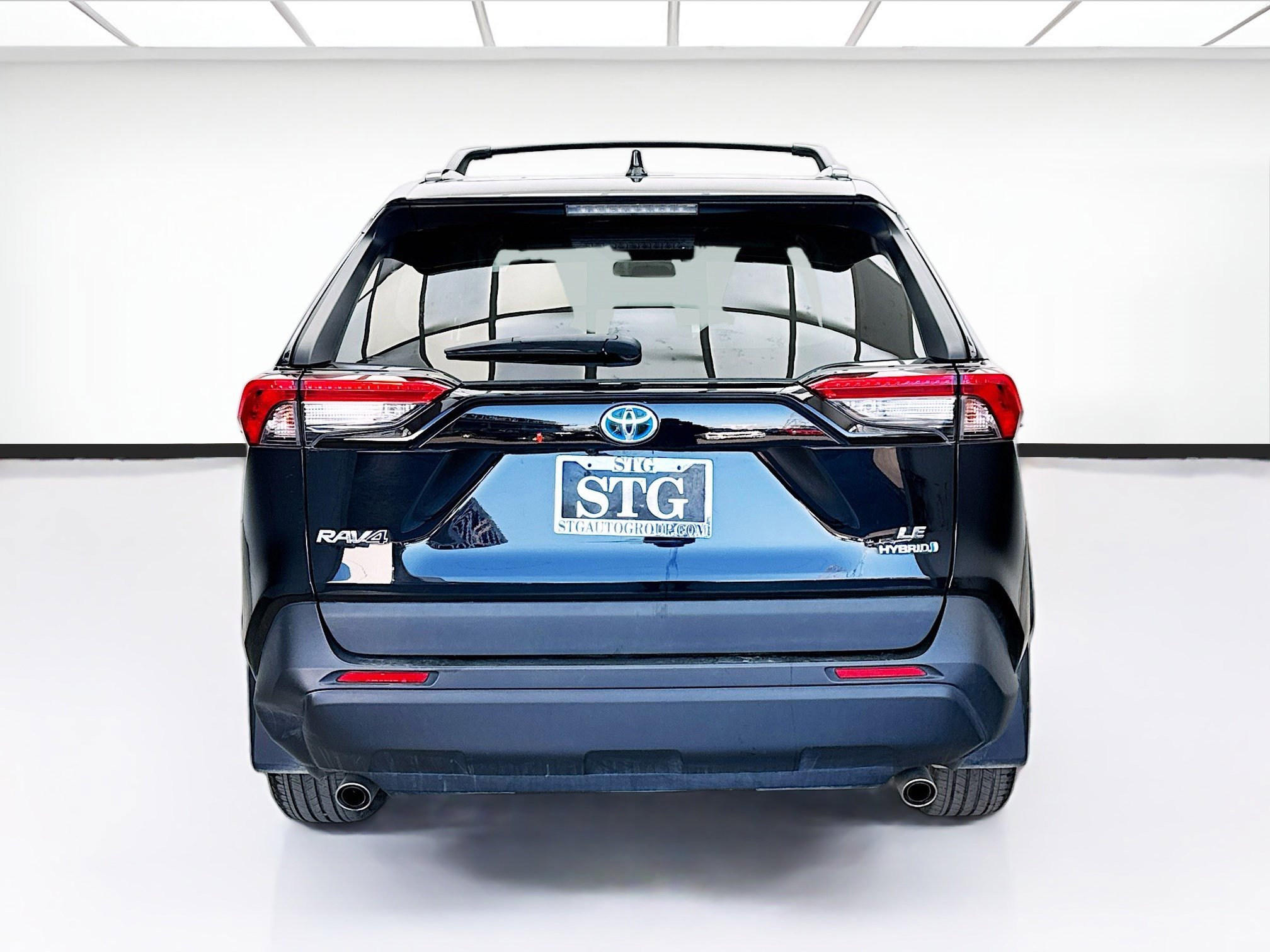 Used 2020 Toyota RAV4 LE AWD/4WD image 5