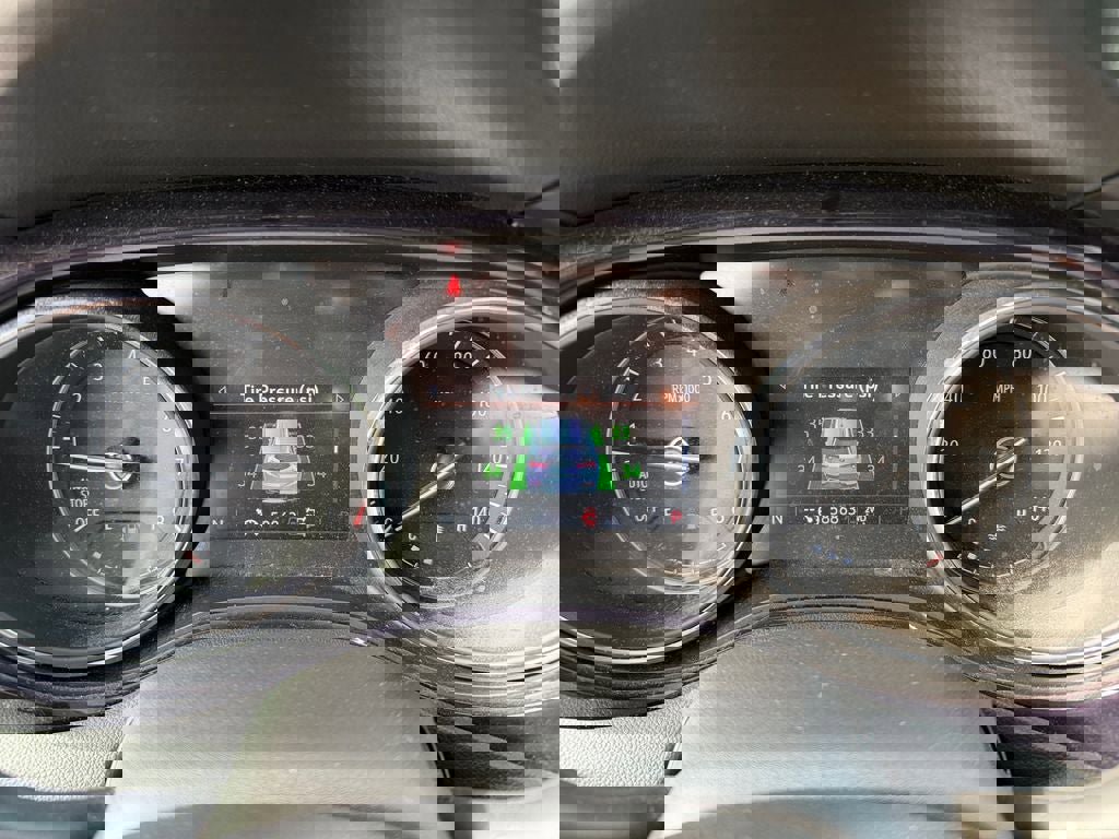 Used 2023 Buick Encore GX Preferred w/ Cold Weather Comfort Package AWD/4WD image 18