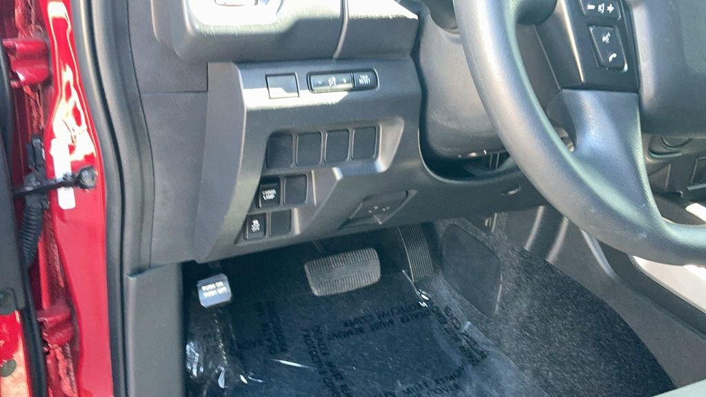 Used 2023 Nissan Frontier SV w/ Tow Package image 17