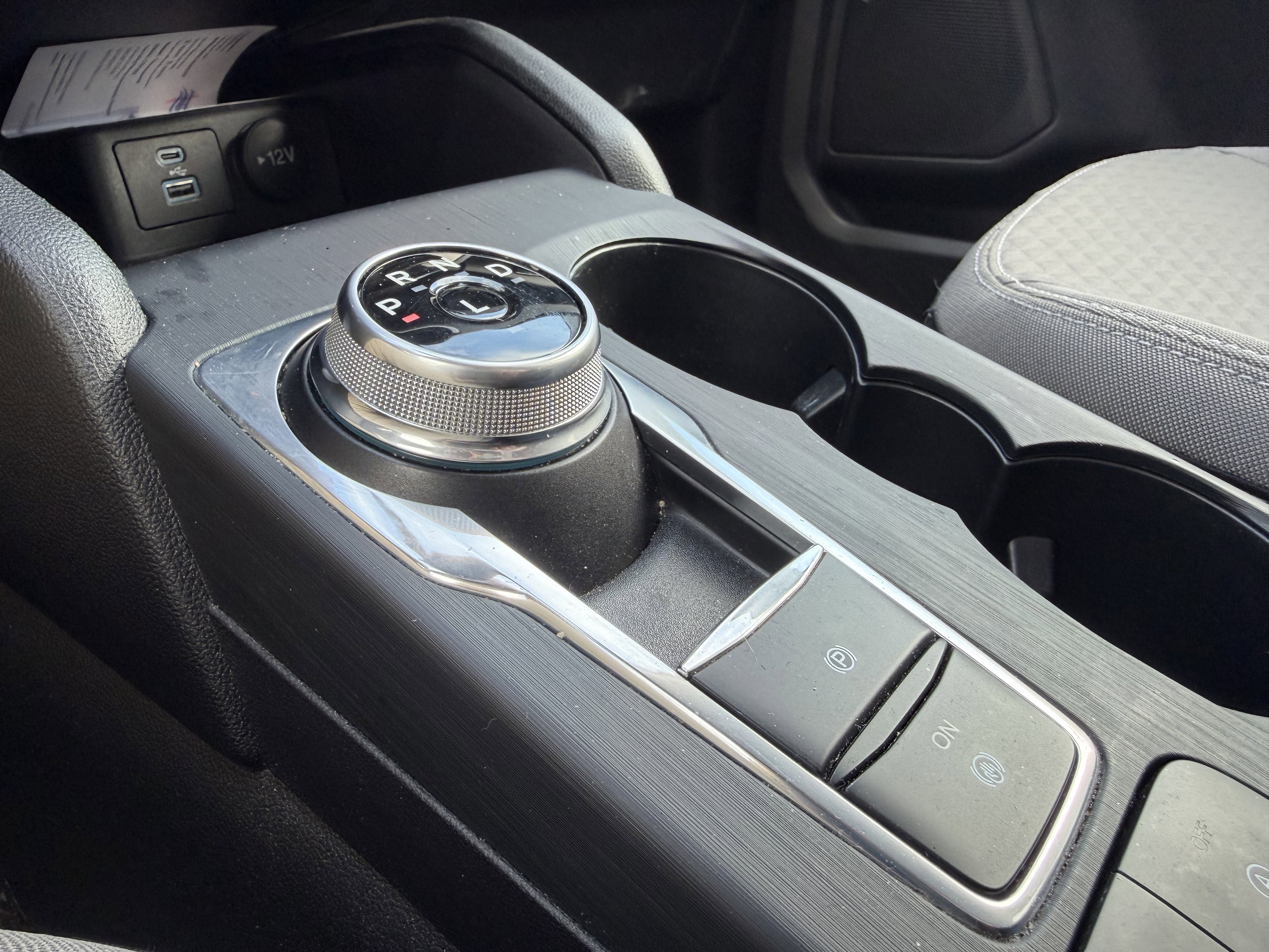 Used 2022 Ford Escape SE w/ Cold Weather Package image 19