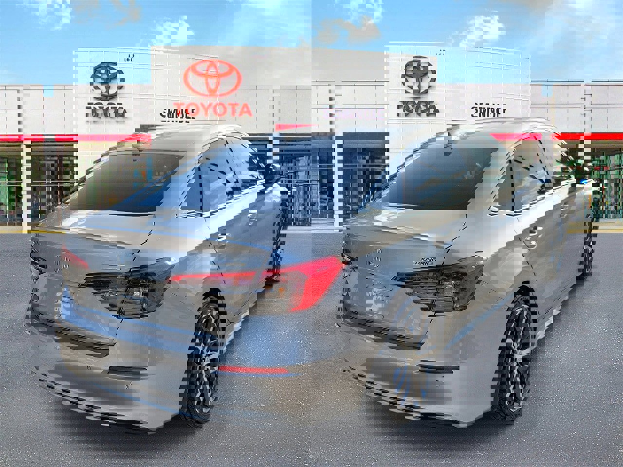 Used 2023 Honda Civic Touring image 3