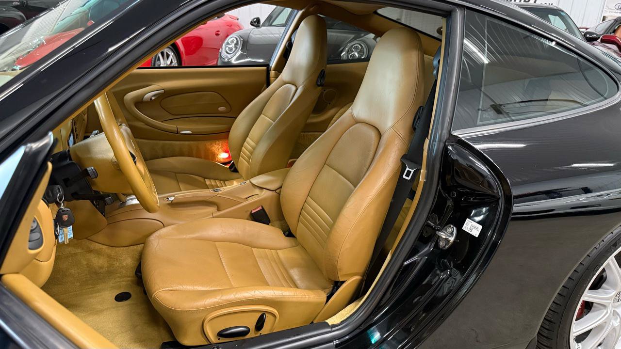 Used 2003 Porsche 911 GT3 RS image 39