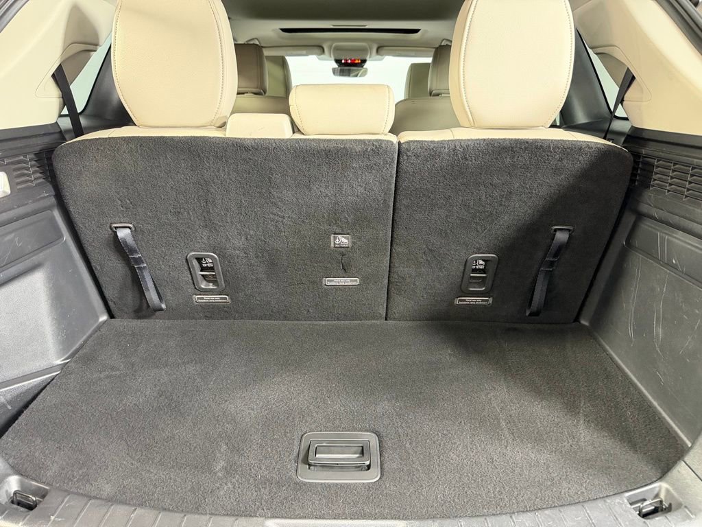 Used 2024 MAZDA CX-90 Plug-In Hybrid w/ Preferred image 28