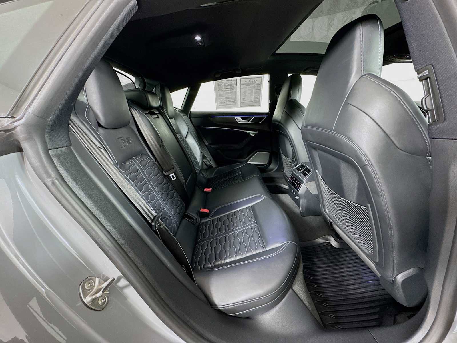 Used 2022 Audi RS 7 4.0T w/ Carbon Optic Package image 27