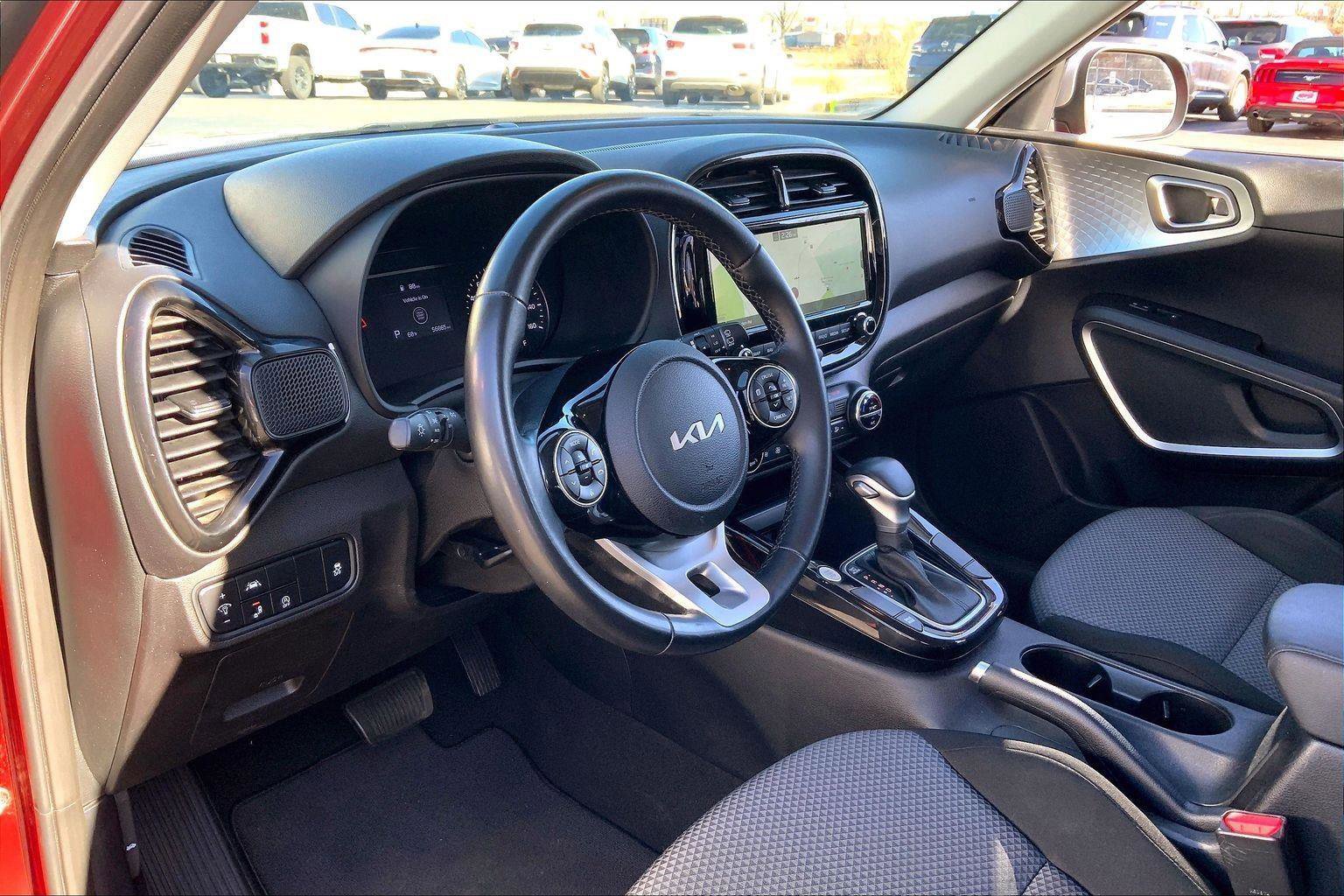 Used 2022 Kia Soul X-Line image 12