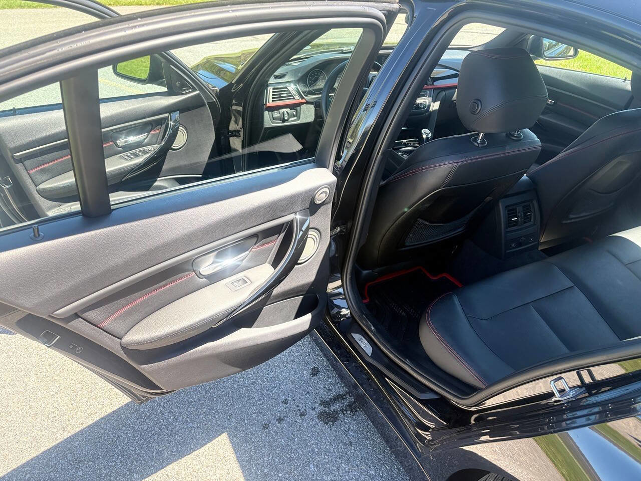 Used 2013 BMW 335i xDrive Sedan AWD/4WD image 5