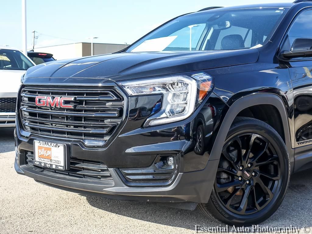Certified 2023 GMC Terrain SLT w/ Elevation Edition AWD/4WD image 3