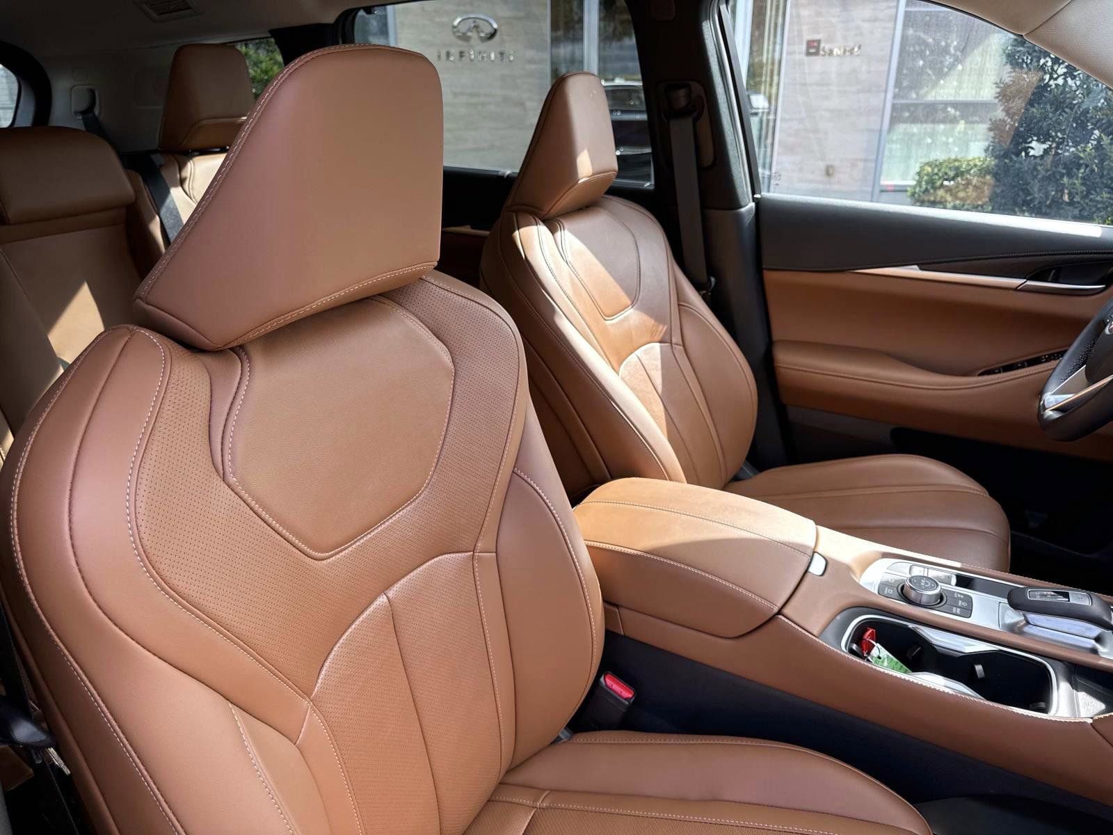 Certified 2025 INFINITI QX60 Sensory image 15
