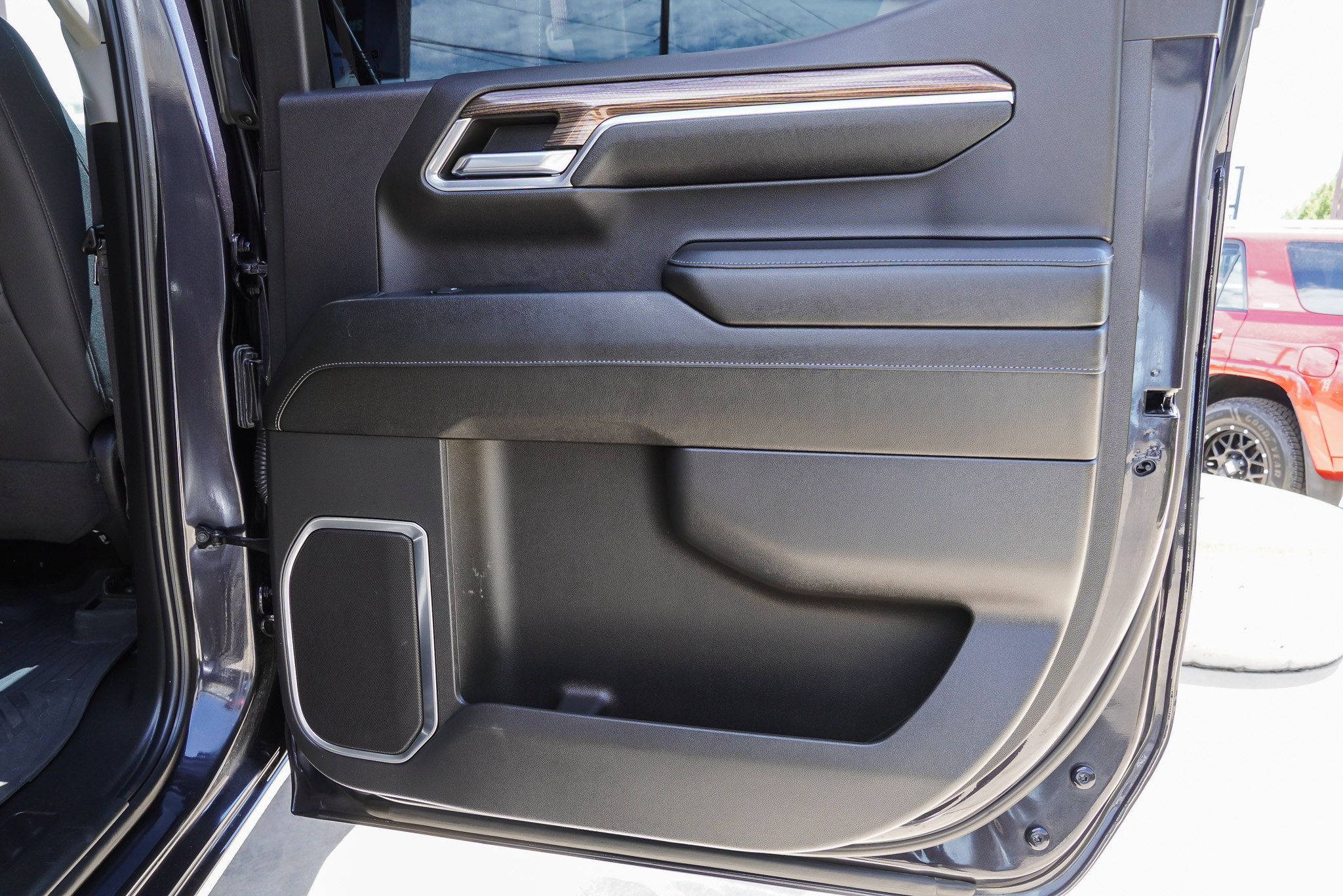 Used 2024 Chevrolet Silverado 1500 RST AWD/4WD image 29