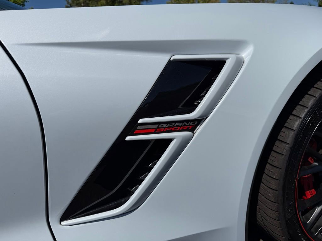 Used 2019 Chevrolet Corvette Grand Sport RWD image 9