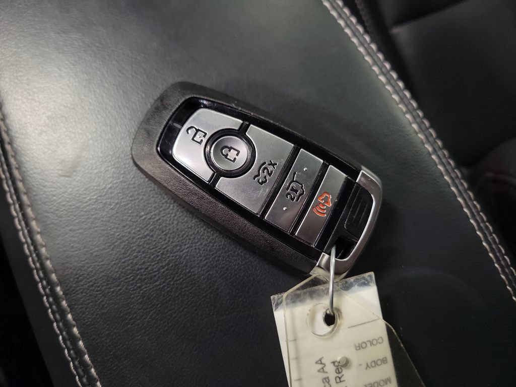 Used 2025 Ford Mustang Mach-E Premium AWD/4WD image 16