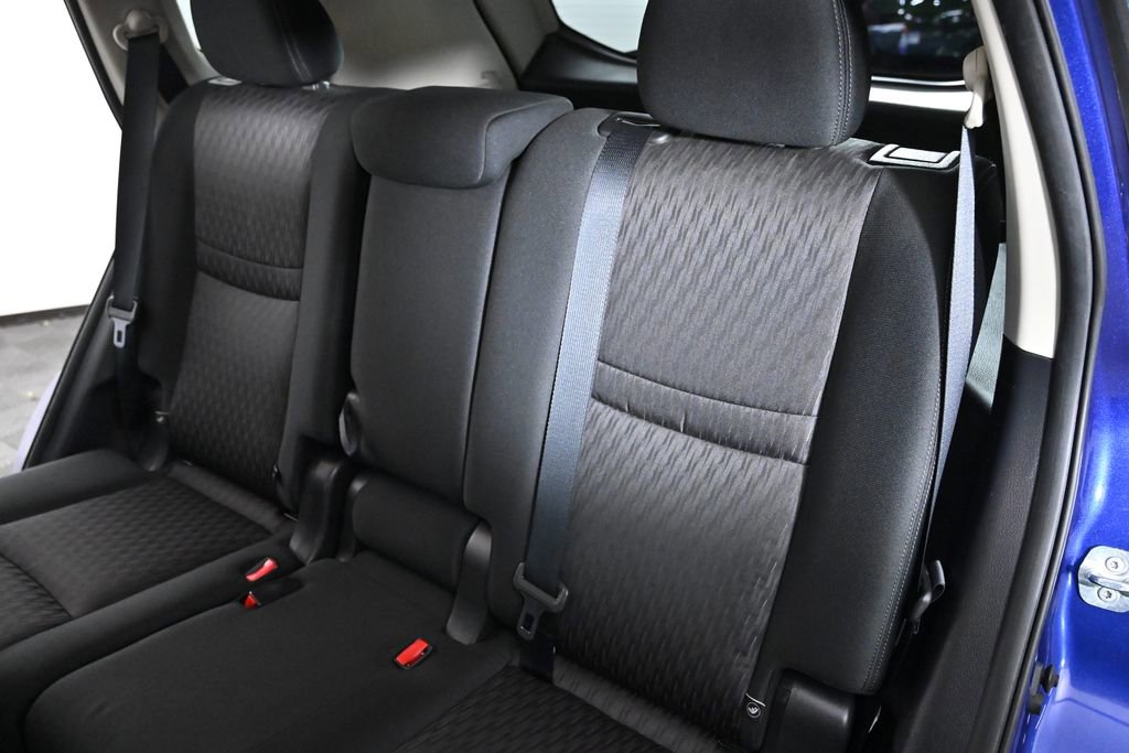 Used 2019 Nissan Rogue SV w/ Sun & Sound Touring Package image 27