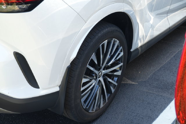 Used 2025 Lexus RX 350 Premium Plus w/ Accessory Package (K3) FWD image 22