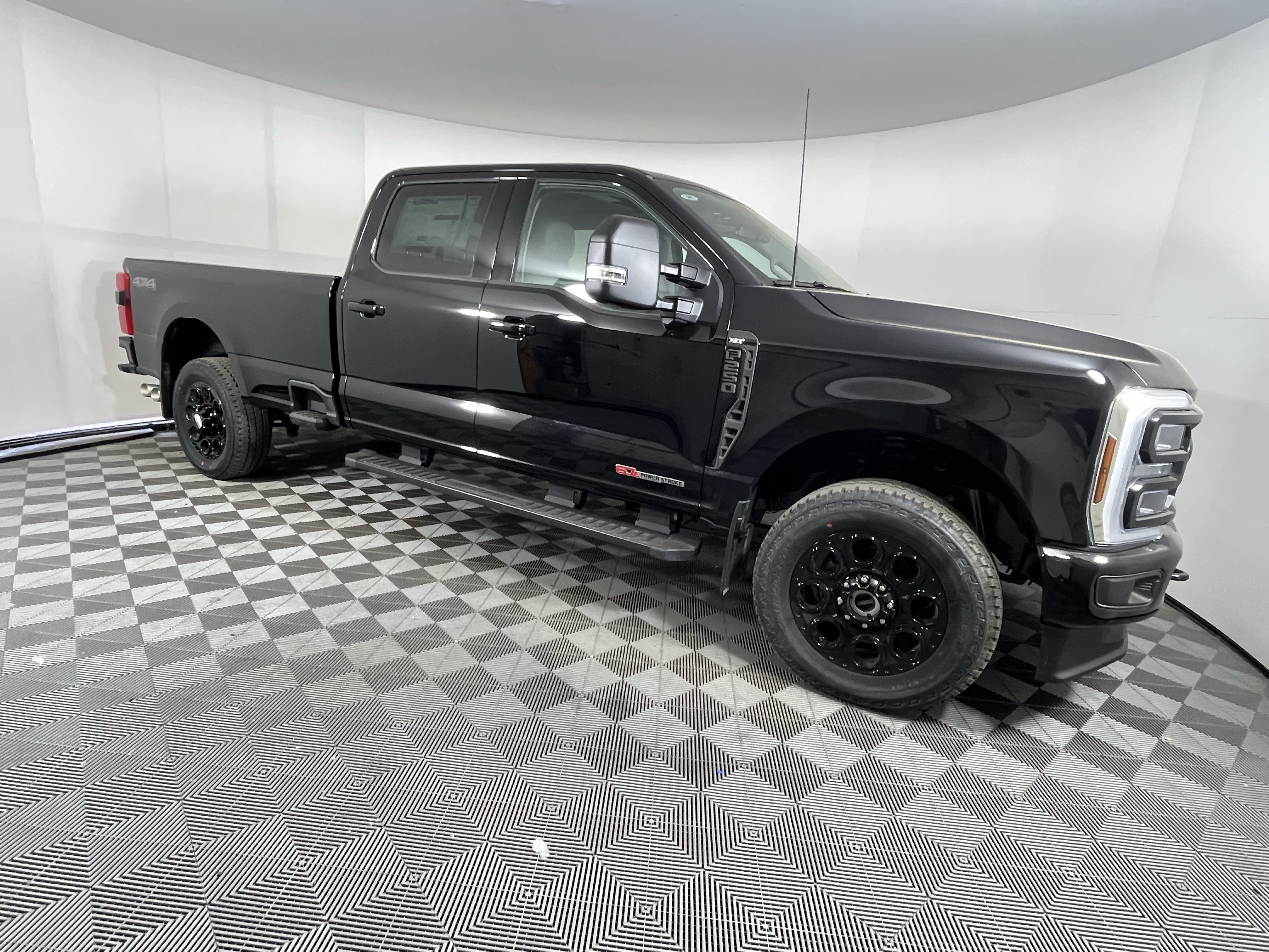 New 2026 Ford F250 XLT w/ XLT Premium Package AWD/4WD image 6