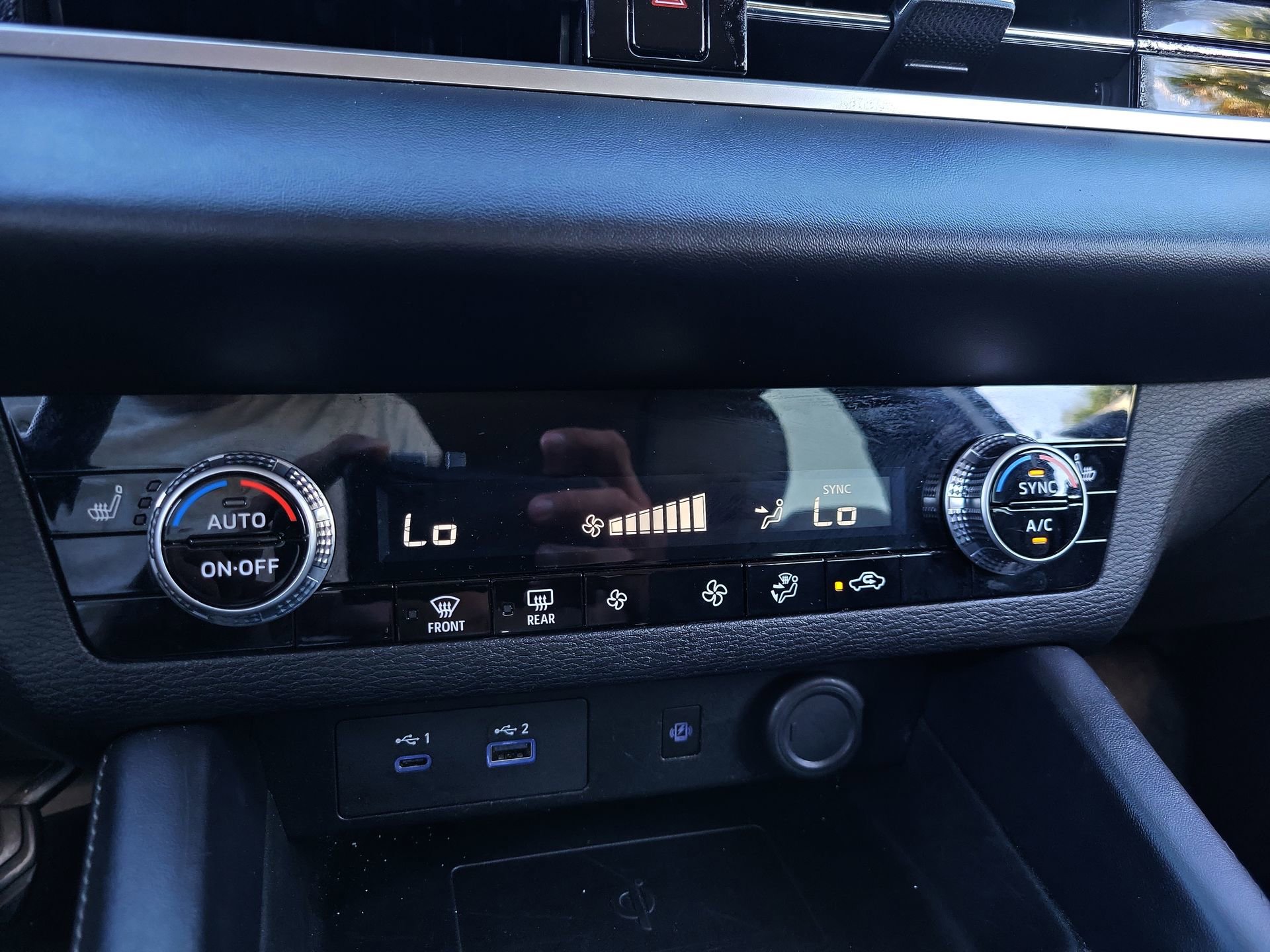 Used 2024 Mitsubishi Outlander SE Black Edition FWD image 26