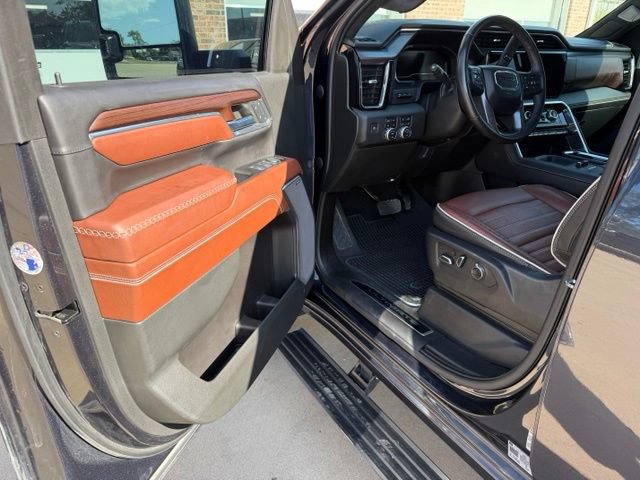 Used 2024 GMC Sierra 2500 Denali Ultimate w/ Max Trailering Package AWD/4WD image 13