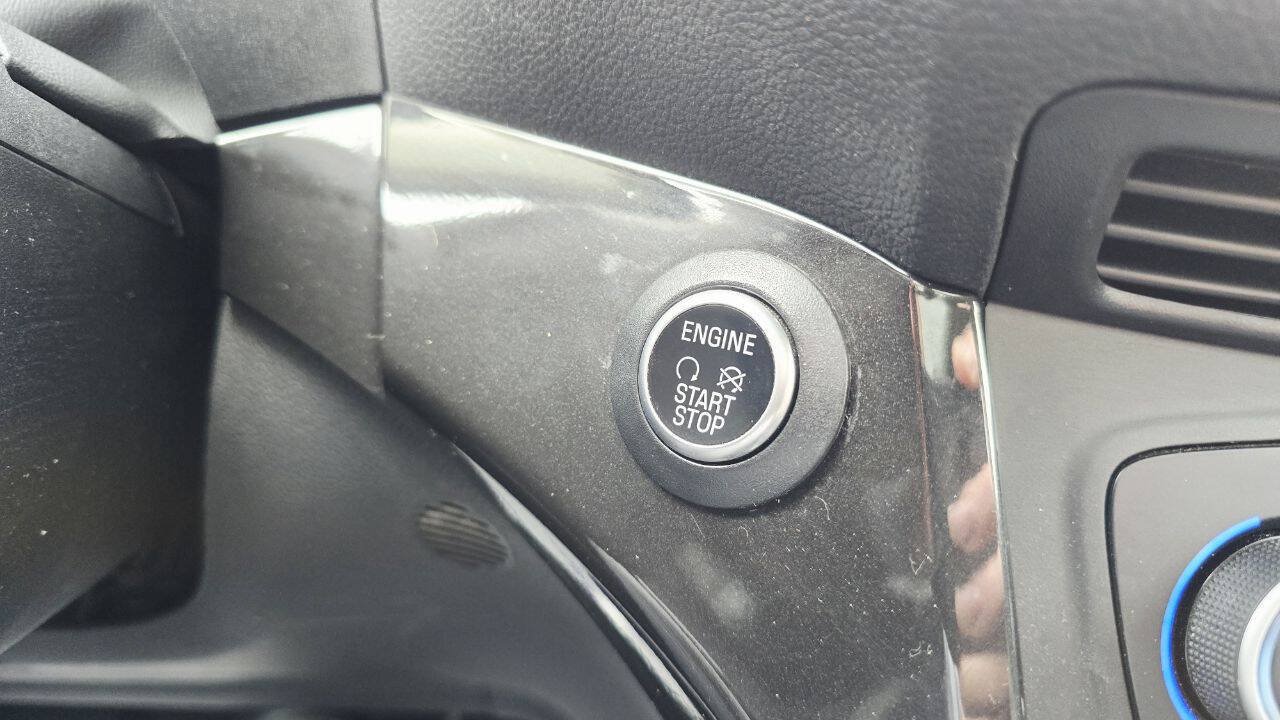 Used 2019 Ford Escape Titanium AWD/4WD image 21