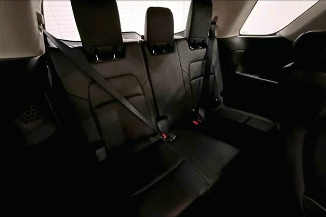 Used 2024 Nissan Pathfinder SL AWD/4WD image 33