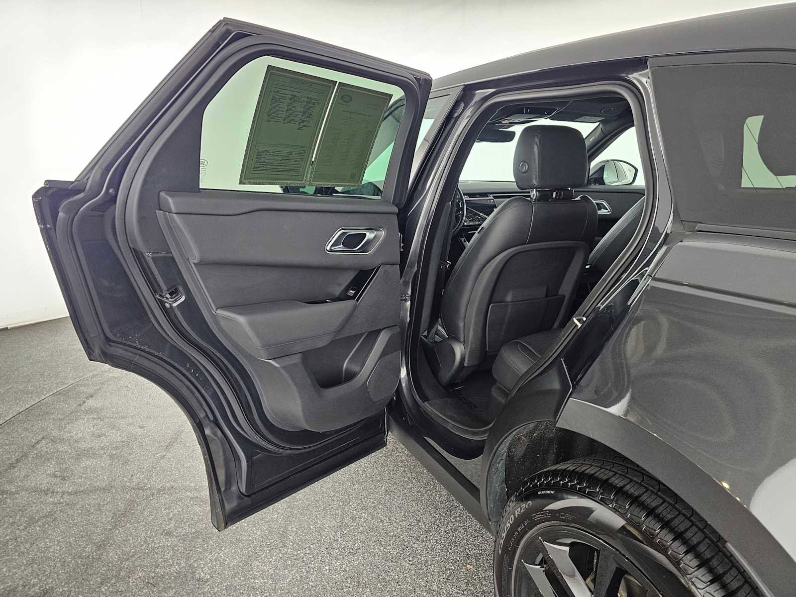 Used 2024 Land Rover Range Rover Velar Dynamic SE image 15