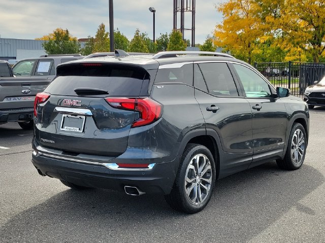 Used 2019 GMC Terrain SLT w/ Preferred Package FWD image 4