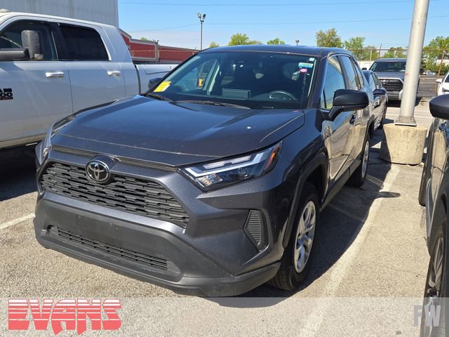 Used 2025 Toyota RAV4 LE AWD/4WD image 3