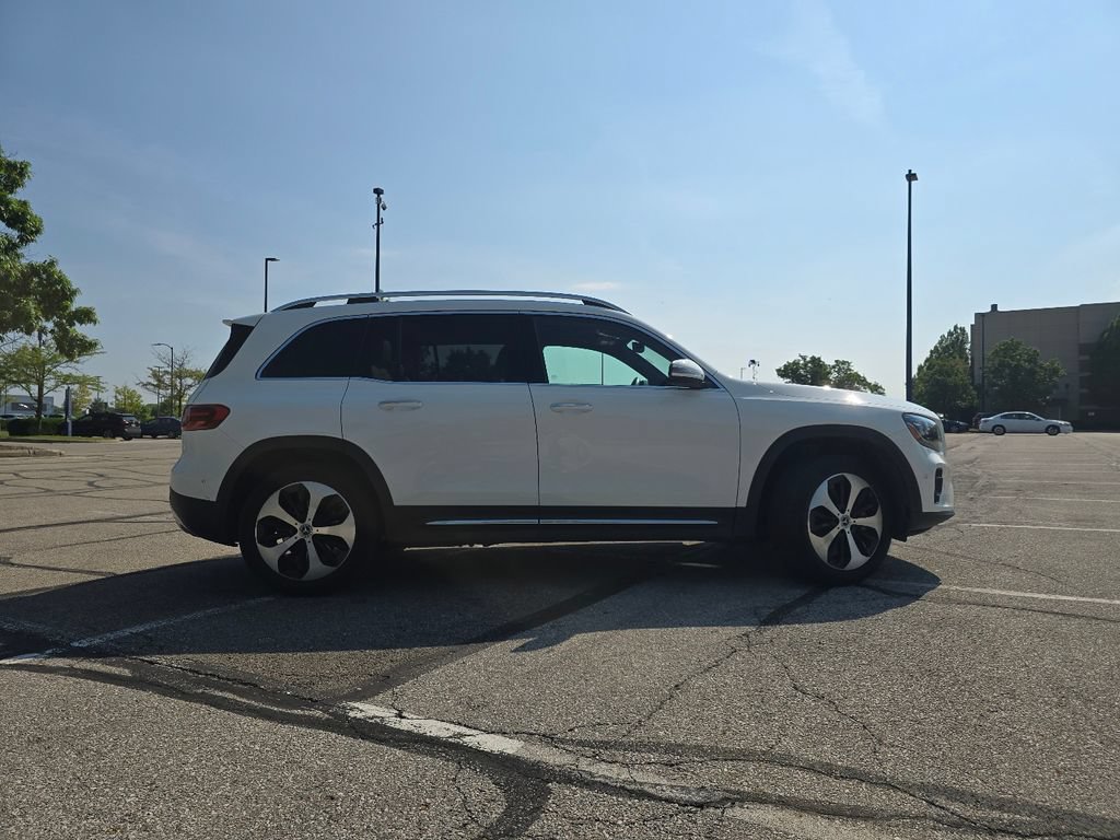 Used 2025 Mercedes-Benz GLB 250 4MATIC image 16