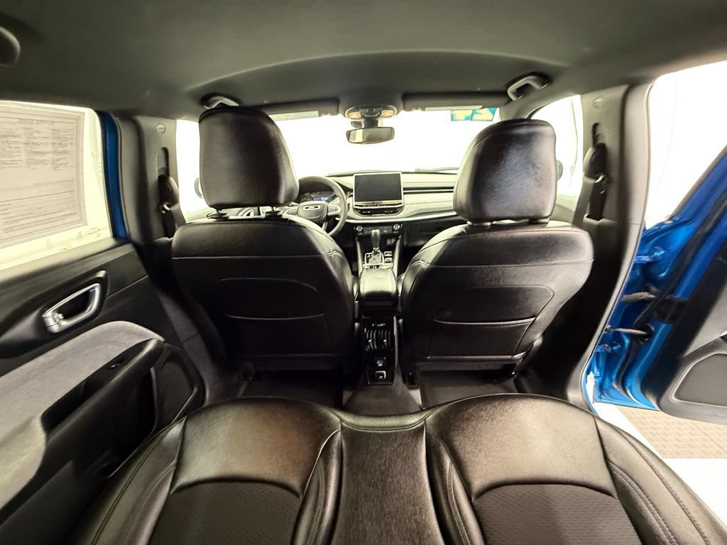 Used 2024 Jeep Compass Latitude AWD/4WD image 29