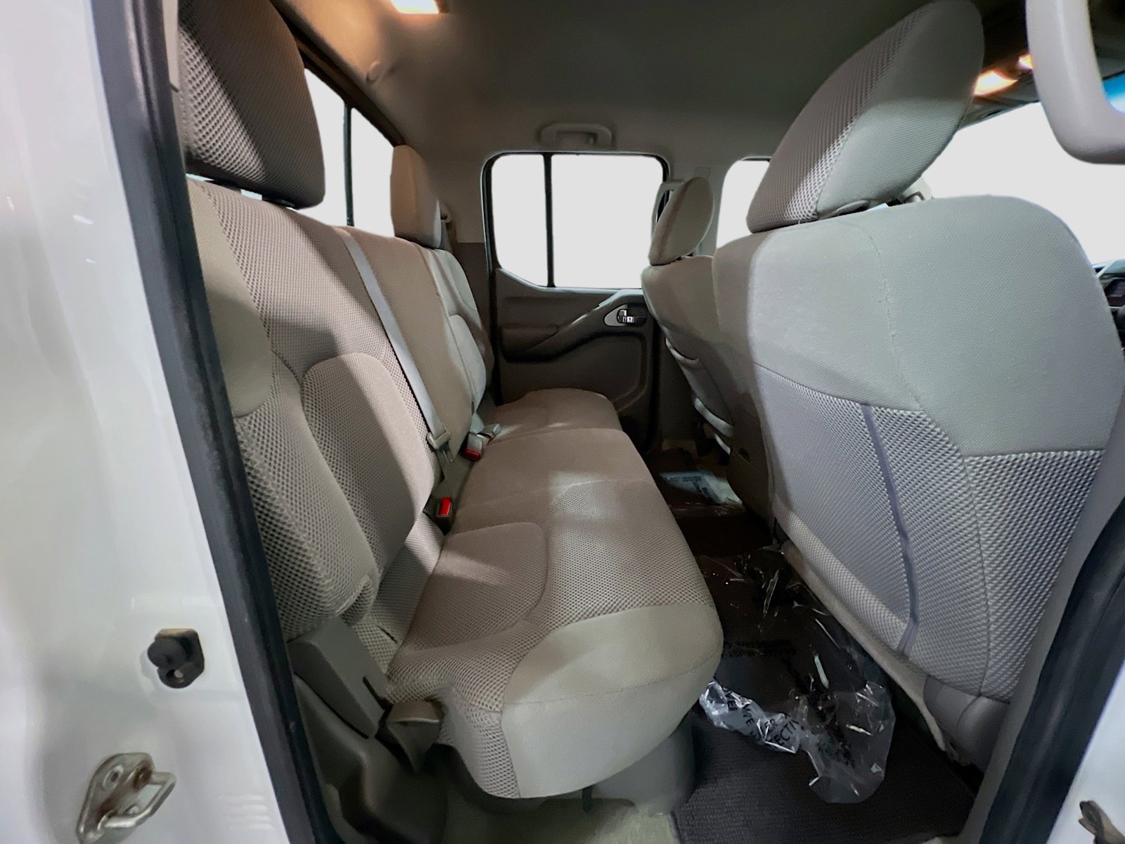 Used 2016 Nissan Frontier SV AWD/4WD image 17