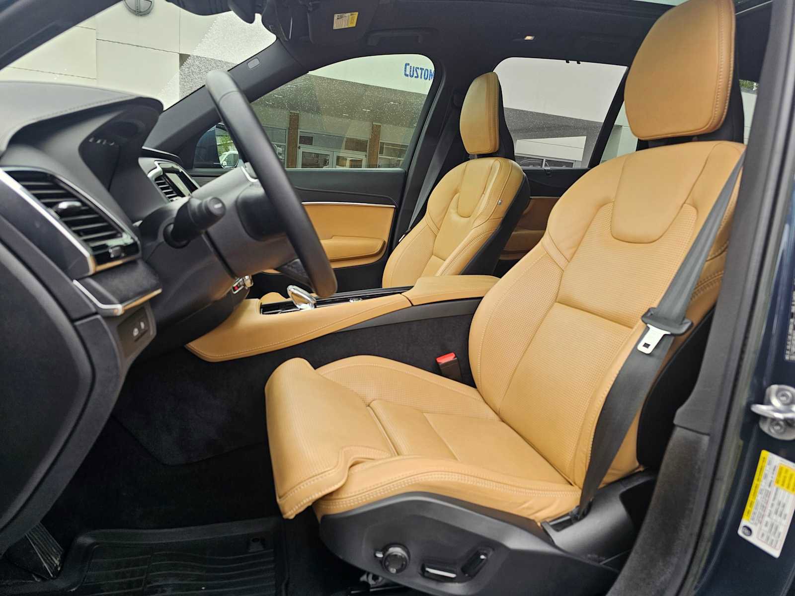 Certified 2023 Volvo XC90 T8 Ultimate w/ Protection Package Premier AWD/4WD image 23