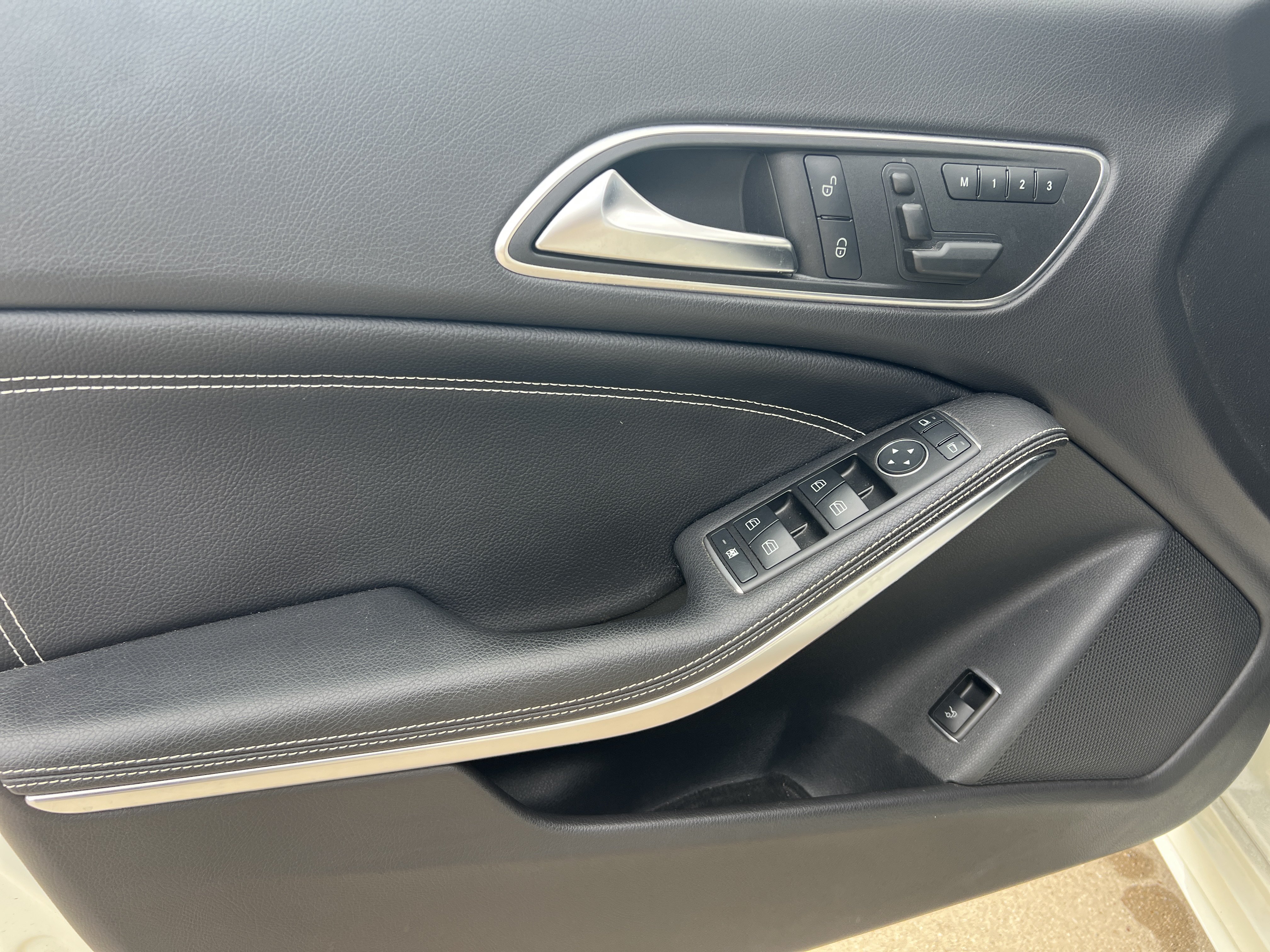 Used 2016 Mercedes-Benz CLA 250 image 15