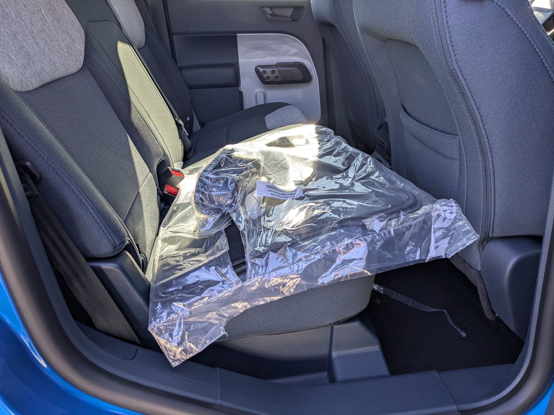 New 2026 Ford Maverick XLT w/ XLT Luxury Package FWD image 32