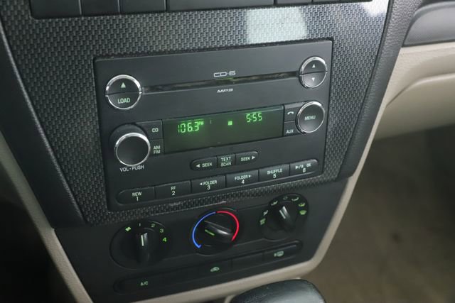 Used 2009 Ford Fusion SE FWD image 4