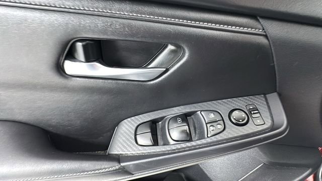 Certified 2024 Nissan Sentra SV FWD image 17