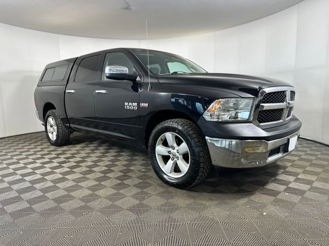 Used 2017 RAM 1500 Classic SLT image 2