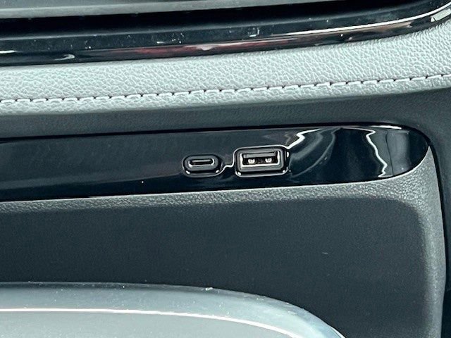 New 2025 Buick Enclave Sport Touring w/ Power Package FWD image 24