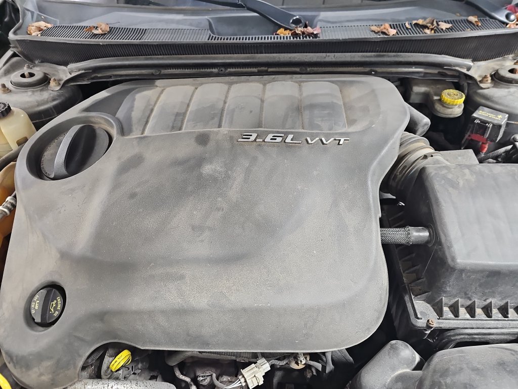 Used 2011 Chrysler 200 Touring FWD image 32