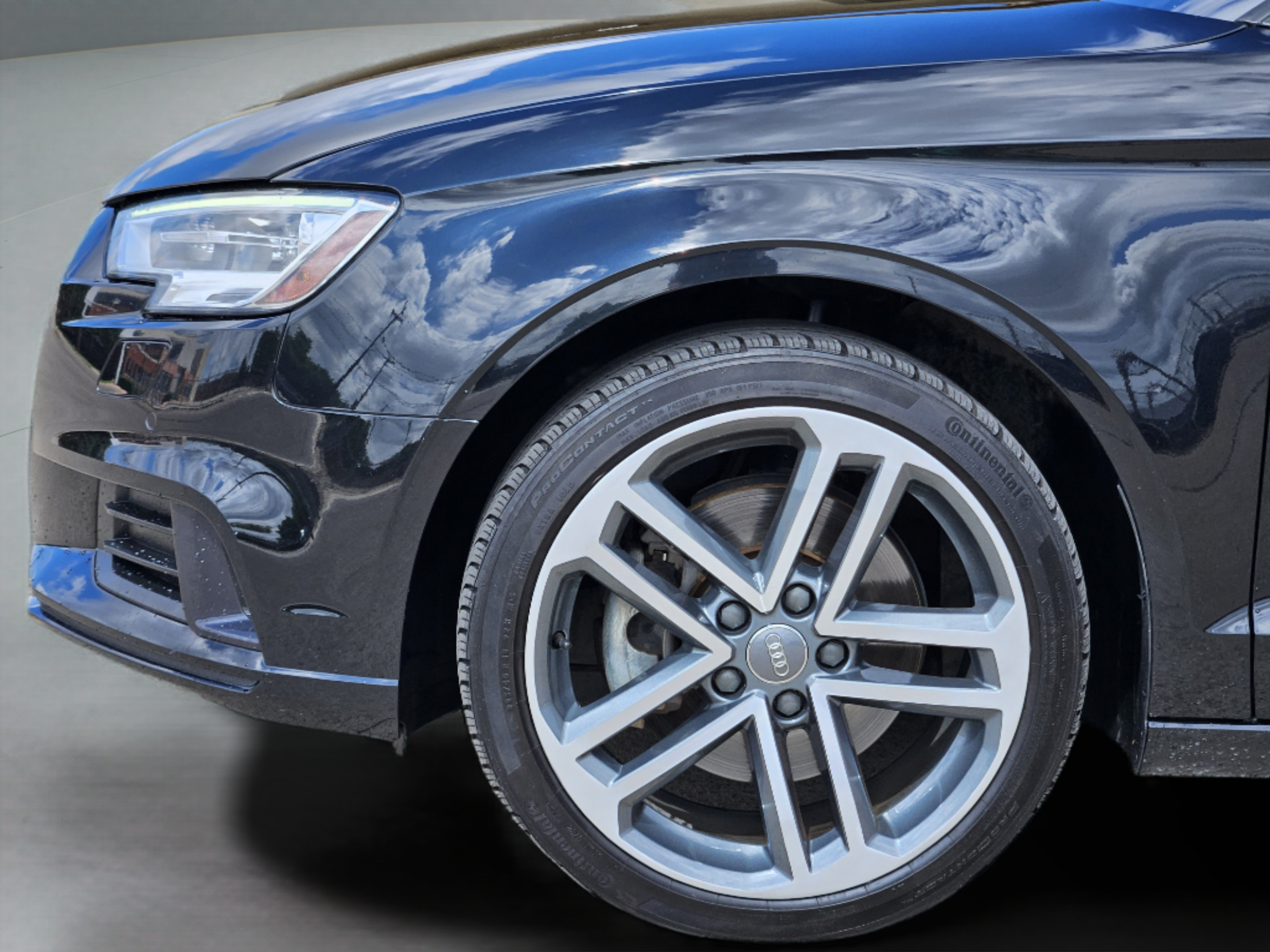Used 2020 Audi A3 2.0T Premium FWD image 32