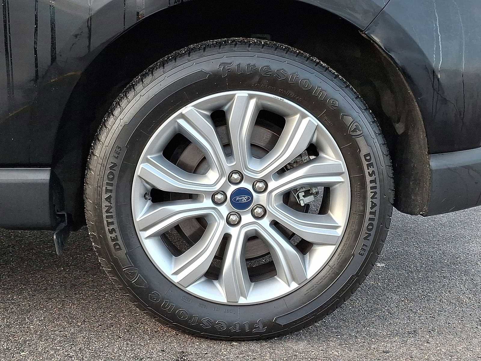 Used 2022 Ford Edge Titanium image 37