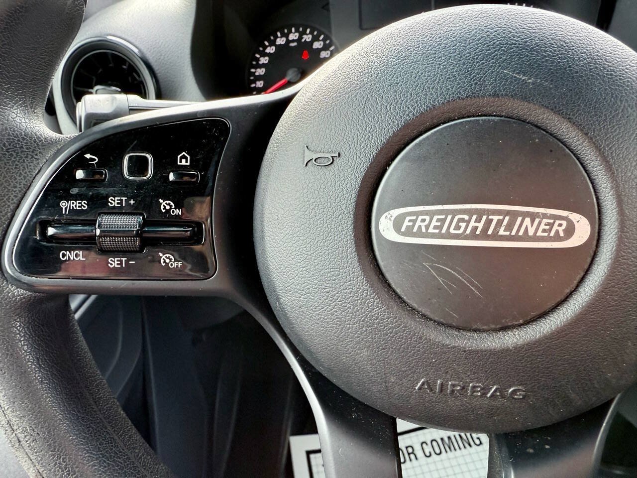 Used 2019 Freightliner Sprinter 2500 RWD image 18
