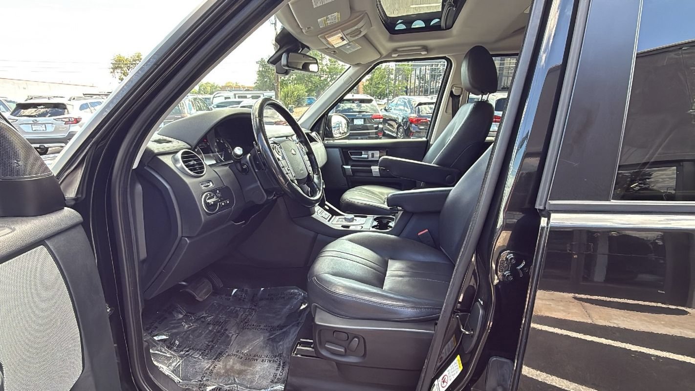 Used 2016 Land Rover LR4 HSE AWD/4WD image 10
