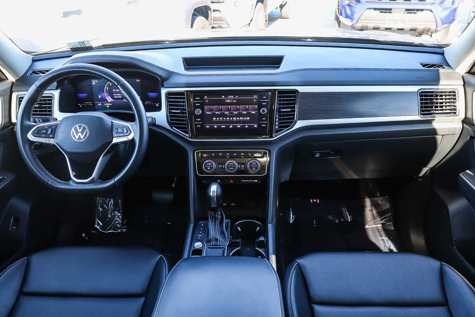 Used 2022 Volkswagen Atlas SE w/ Panoramic Sunroof Package image 12