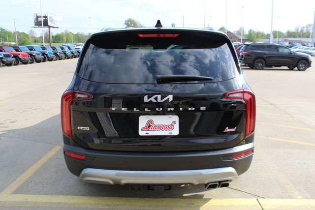 Used 2022 Kia Telluride SX w/ SX Prestige Package image 4