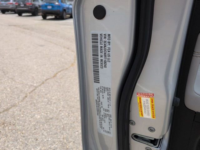 Used 2024 Jeep Compass Limited w/ Sun and Sound Group AWD/4WD image 29
